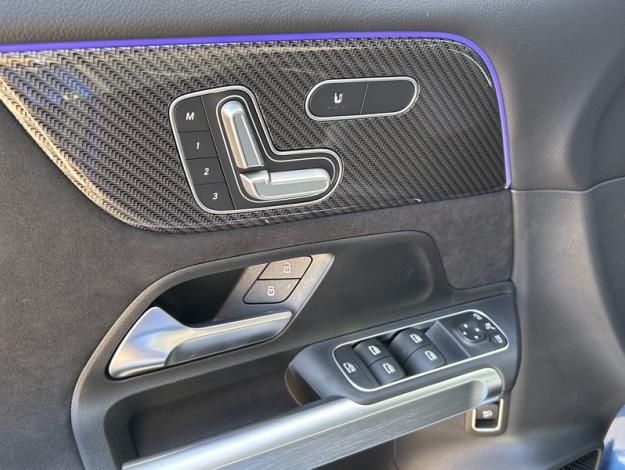 MERCEDES-BENZ GLB 200 d AMG Line  GLB 200 d AMG Line