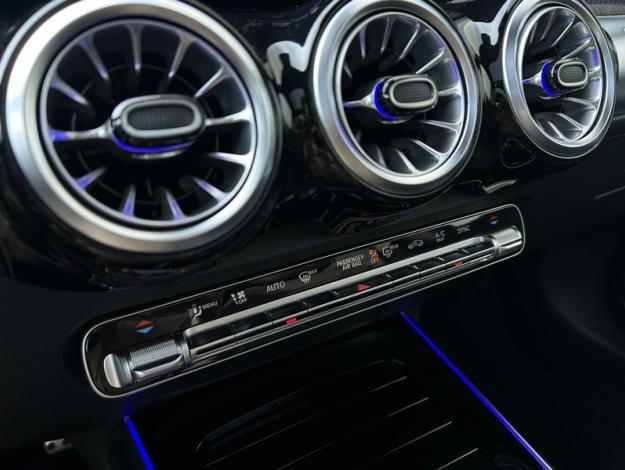 MERCEDES-BENZ GLB 200 d AMG Line  GLB 200 d AMG Line