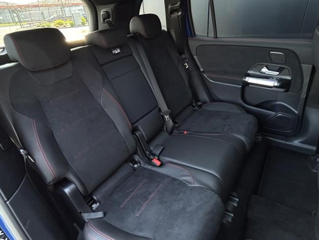 MERCEDES-BENZ GLB 200 d AMG Line  GLB 200 d AMG Line