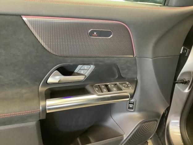 MERCEDES-BENZ EQA 250 AMG Pack Night  