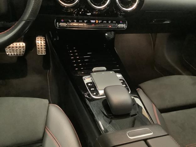 MERCEDES-BENZ A 200 AMG Pack Night  