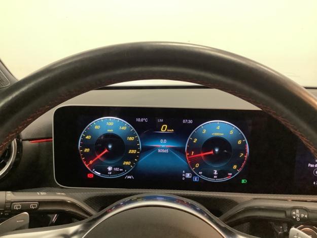 MERCEDES-BENZ A 200 AMG Pack Night  