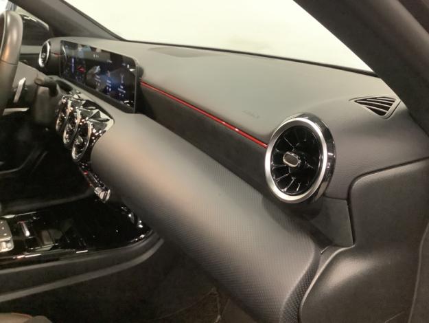 MERCEDES-BENZ A 200 AMG Pack Night  