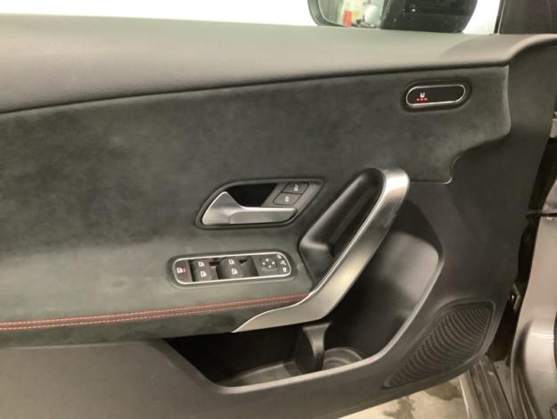 MERCEDES-BENZ A 200 AMG Pack Night  