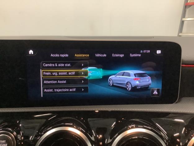 MERCEDES-BENZ A 200 AMG Pack Night  