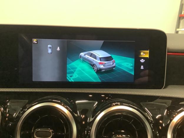 MERCEDES-BENZ A 200 AMG Pack Night  