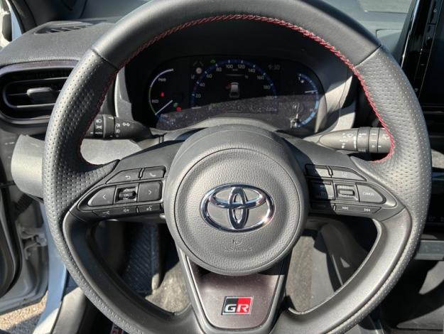 TOYOTA Yaris Cross 116h GR Sport  