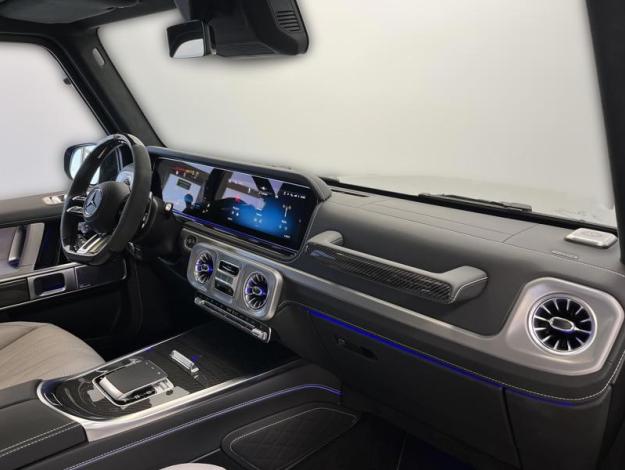 MERCEDES-BENZ Třídy G Mercedes-AMG G 63 (15/28)