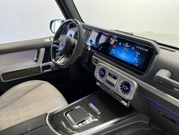 MERCEDES-BENZ Třídy G Mercedes-AMG G 63 (20/28)