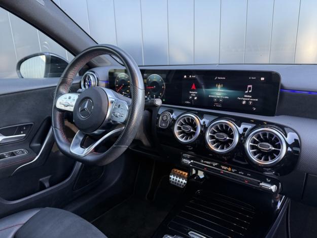 MERCEDES-BENZ Classe A 180 d AMG Line  