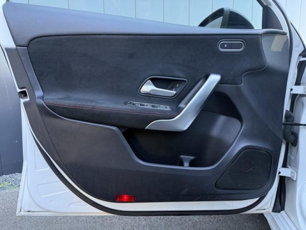 MERCEDES-BENZ Classe A 180 d AMG Line  