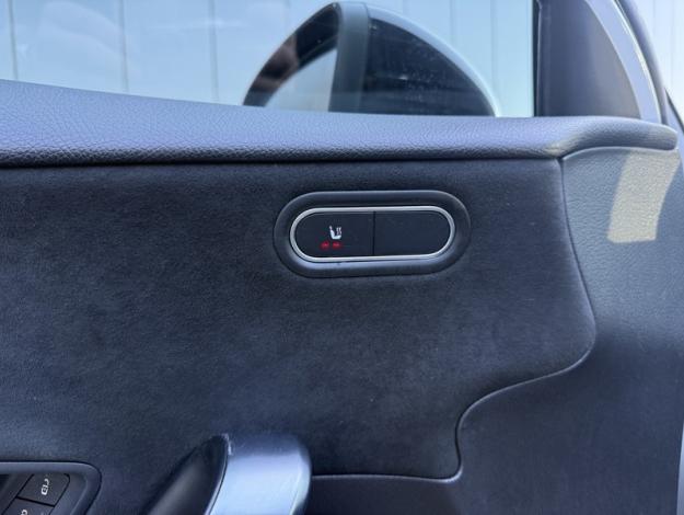 MERCEDES-BENZ Classe A 180 d AMG Line  