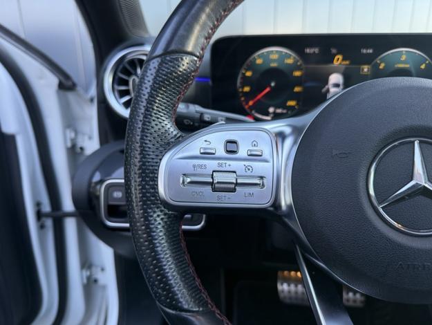 MERCEDES-BENZ Classe A 180 d AMG Line  