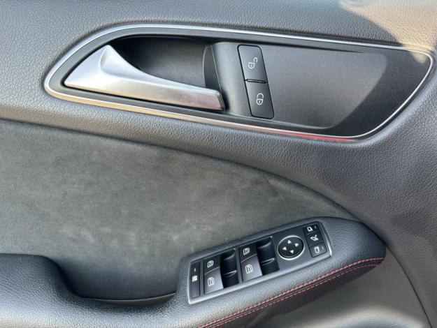 MERCEDES-BENZ Classe B B 180 d Fascination  