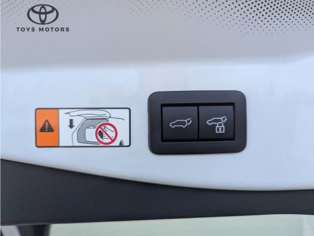 TOYOTA C-HR 2.0 PHEV 225 Graphic  