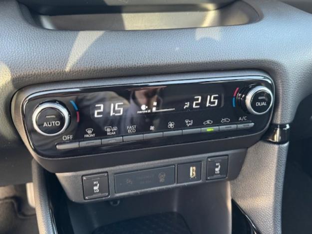 TOYOTA Yaris Hybride 116h Collection  YARIS HYBRIDE NG 116H COLLECTION MY22