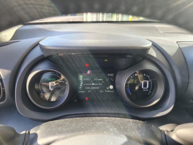 TOYOTA Yaris Hybride 116h Design  