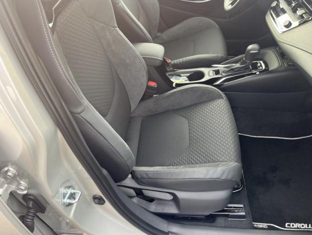 TOYOTA Corolla Touring Sports Hybrid Collection   