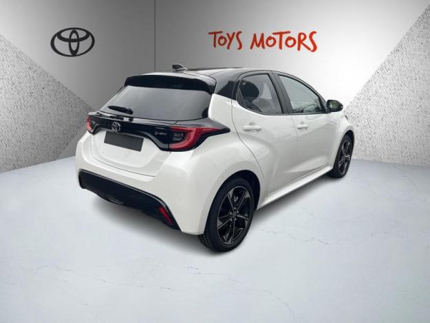 TOYOTA Yaris Hybrid Collection   
