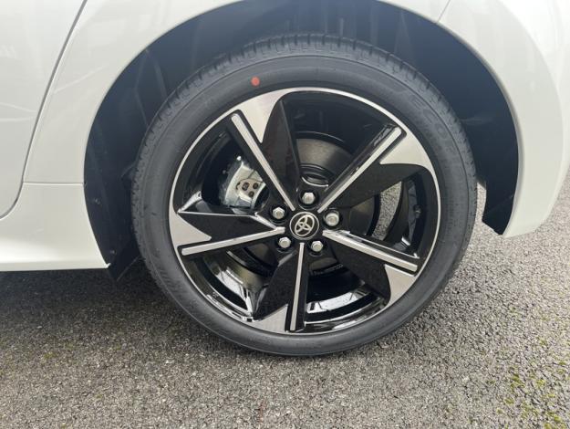 TOYOTA Yaris Hybrid Collection   