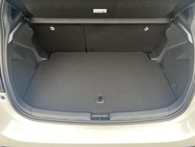 TOYOTA Yaris Hybrid Collection   