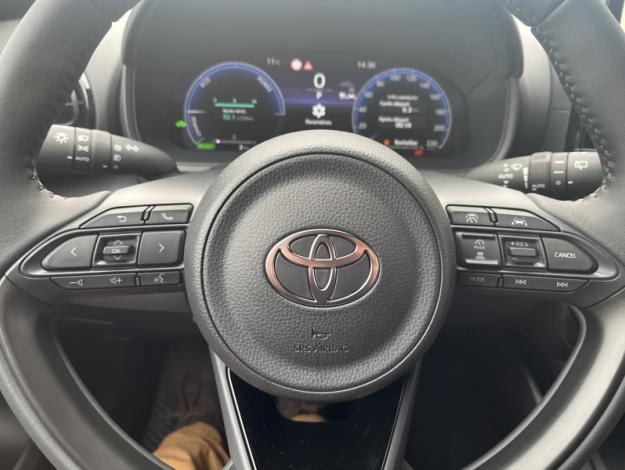 TOYOTA Yaris Hybrid Collection   