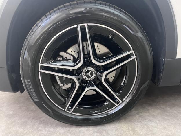 MERCEDES-BENZ GLB 200 d AMG Line  