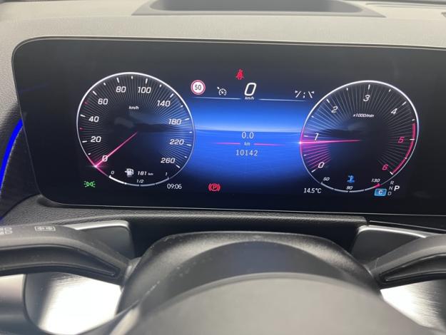 MERCEDES-BENZ GLB 200 d AMG Line  