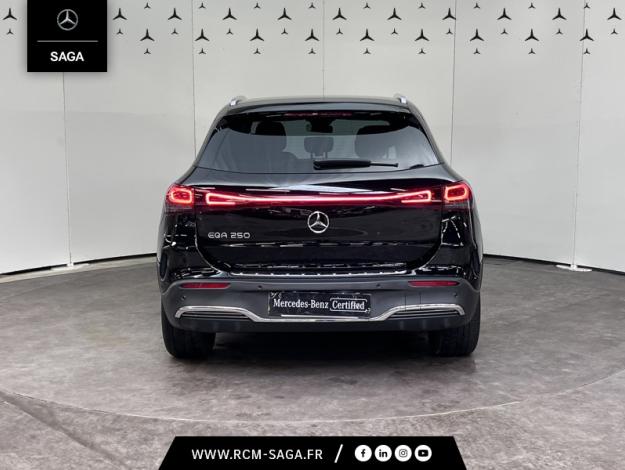 MERCEDES-BENZ EQA 250 AMG Line  