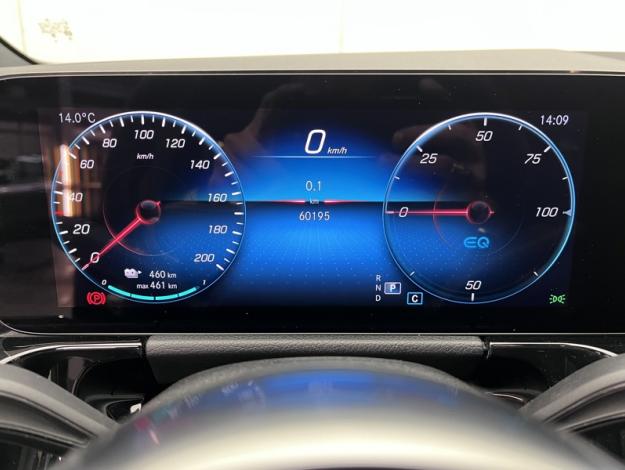 MERCEDES-BENZ EQA 250 AMG Line  