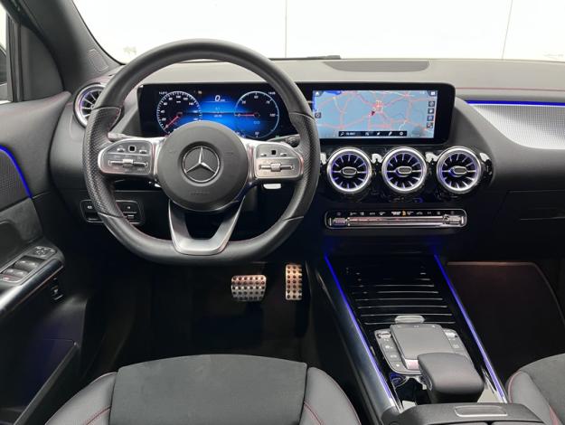 MERCEDES-BENZ EQA 250 AMG Line  