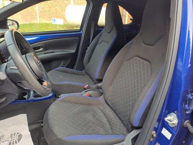 TOYOTA Aygo X 1.0 S-CVT 72 Design   