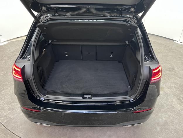 MERCEDES-BENZ Classe B B 180 d AMG Line Edition BA8  