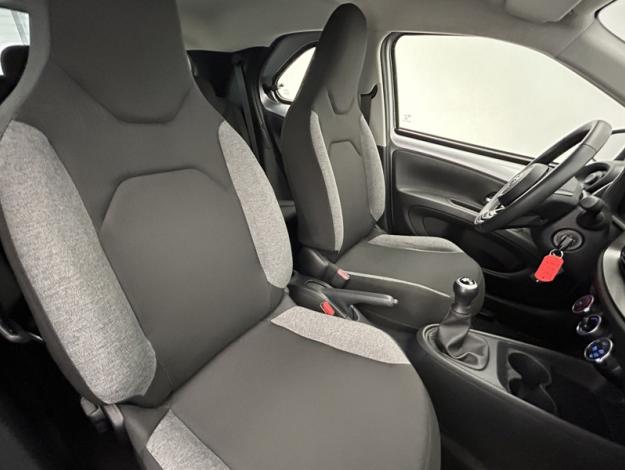 TOYOTA Aygo X 1.0 VVT-i 72 Dynamic   