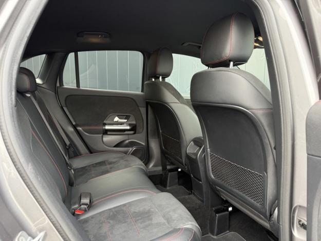 MERCEDES-BENZ GLA 200 d AMG Line  