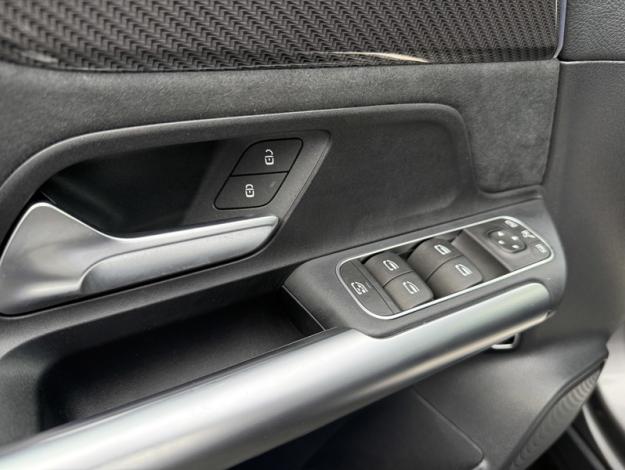 MERCEDES-BENZ GLA 200 d AMG Line  