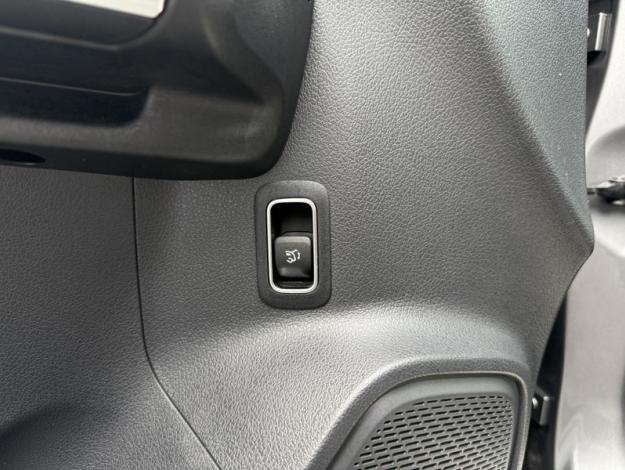 MERCEDES-BENZ GLA 200 d AMG Line  