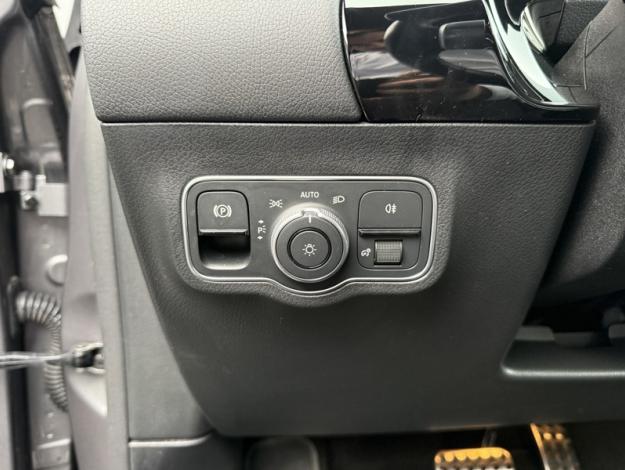 MERCEDES-BENZ GLA 200 d AMG Line  