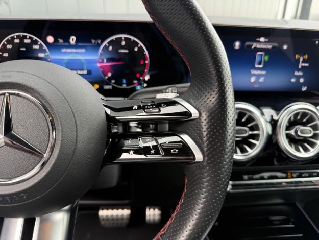 MERCEDES-BENZ GLA 200 d AMG Line  