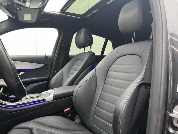 MERCEDES-BENZ GLC Coupé GLC 300e 4MATIC Coupé AMG Line  