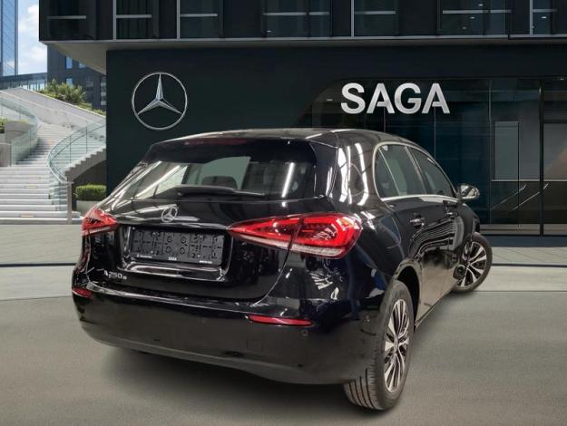 MERCEDES-BENZ A 250 e Business Line LED  
