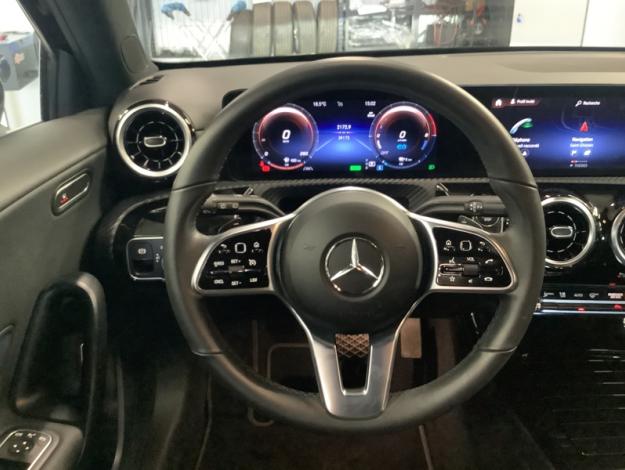 MERCEDES-BENZ A 250 e Business Line LED  