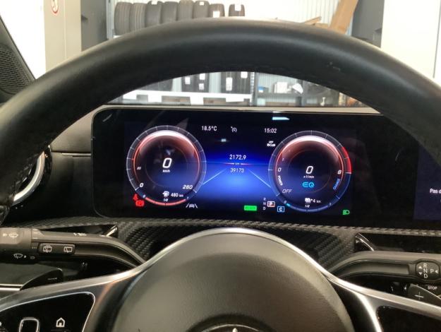 MERCEDES-BENZ A 250 e Business Line LED  