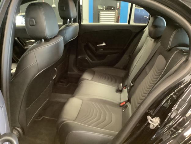 MERCEDES-BENZ A 250 e Business Line LED  