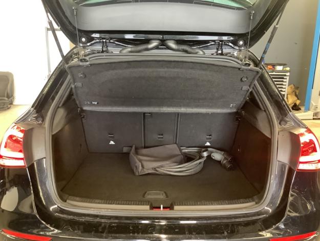 MERCEDES-BENZ A 250 e Business Line LED  