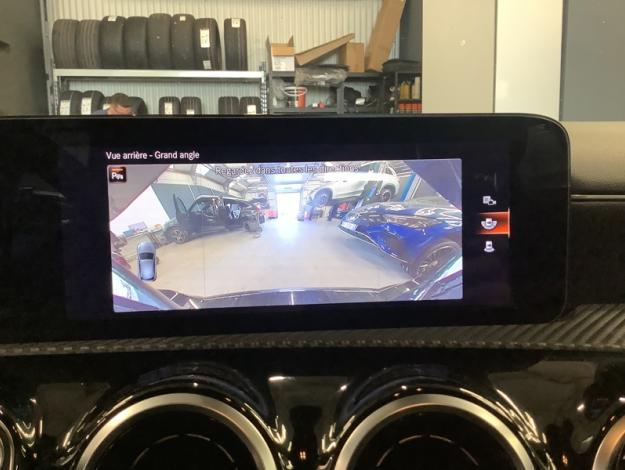 MERCEDES-BENZ A 250 e Business Line LED  