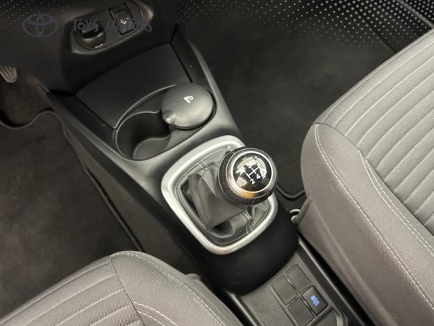 TOYOTA Yaris 70 VVT-i France  
