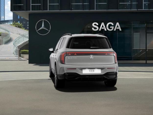 MERCEDES-BENZ GLB 250 + AMG Line  