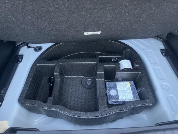 TOYOTA Yaris Cross Hybrid 2WD Design   