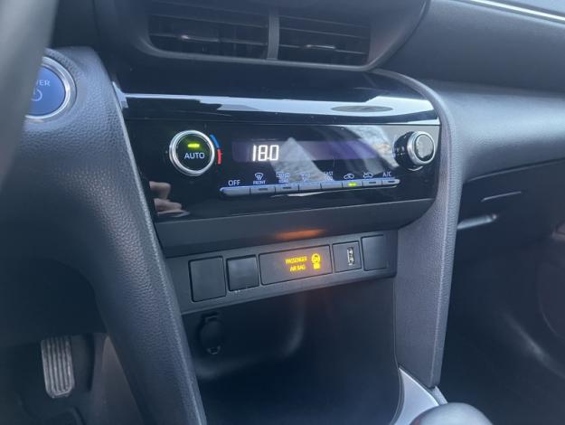 TOYOTA Yaris Cross Hybrid 2WD Design   